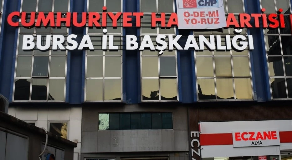 Bursa’da CHP’liler ‘Kızılcık şerbeti” içerken, diğer partiler rahat   