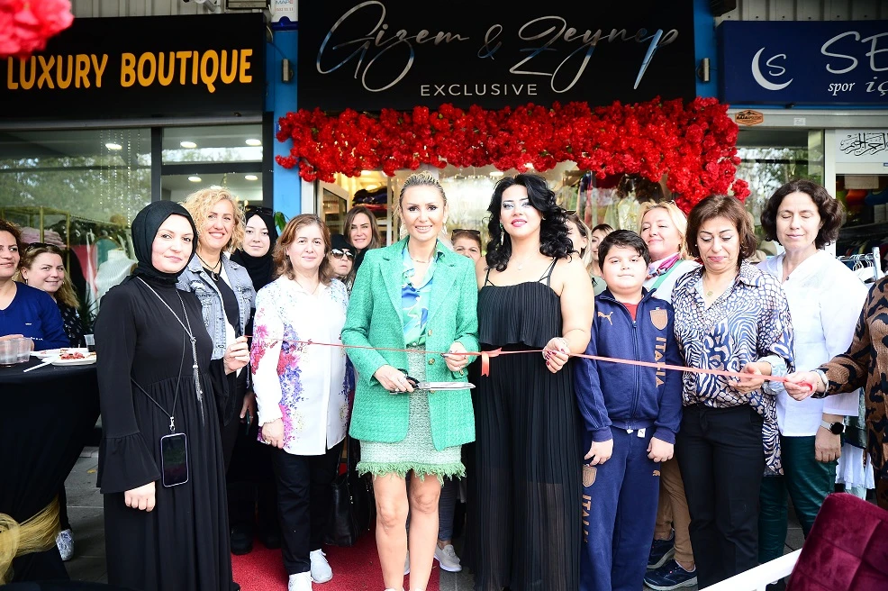 Bursa'da kadın girişimcilerden renkli açılış
