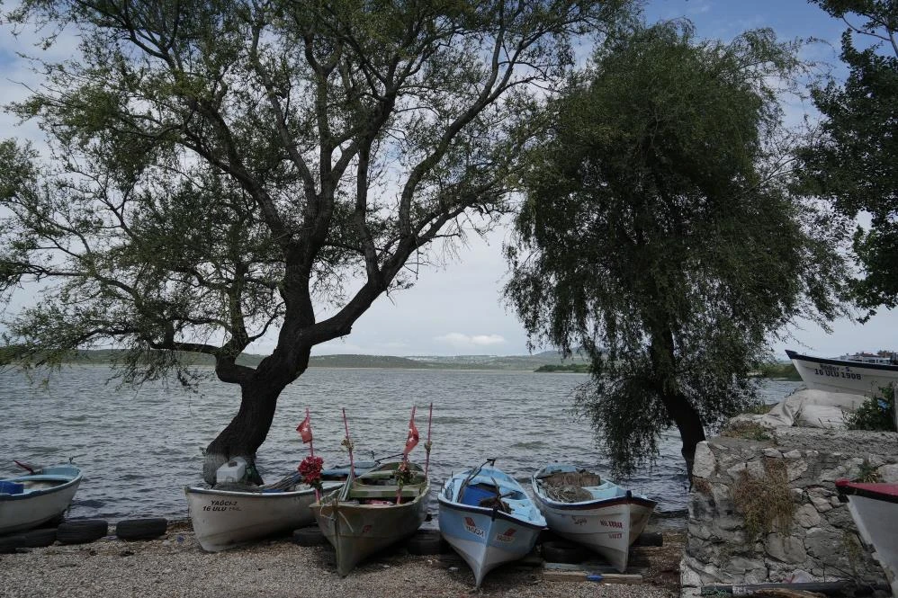 Bursa'da Apollon Tapınağı'nın bulunduğu Gölyazı turizm sezonuna hazır