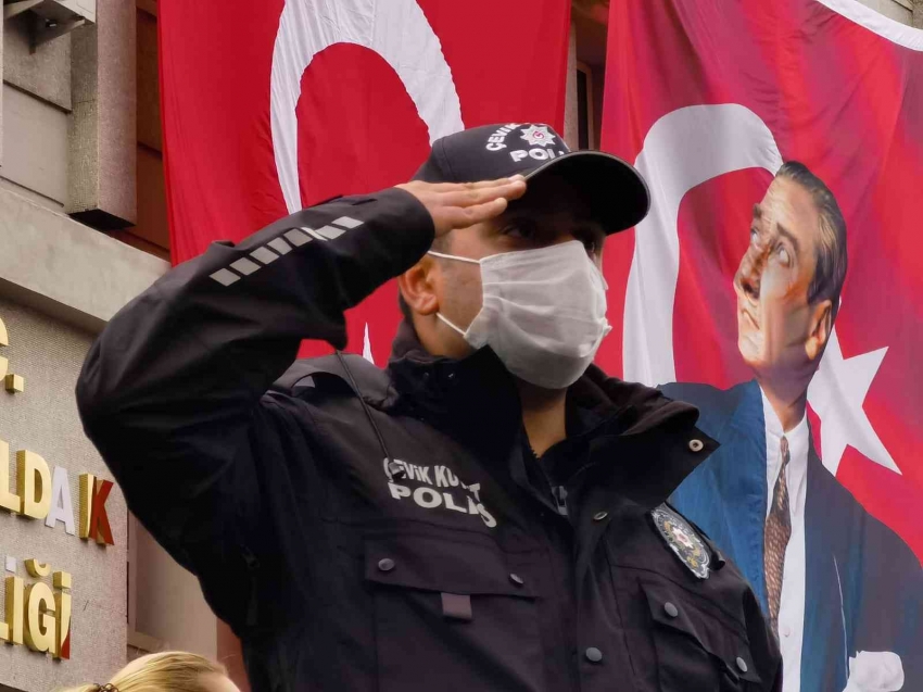 Tüm Türkiye Ata'sını saygıyla andı