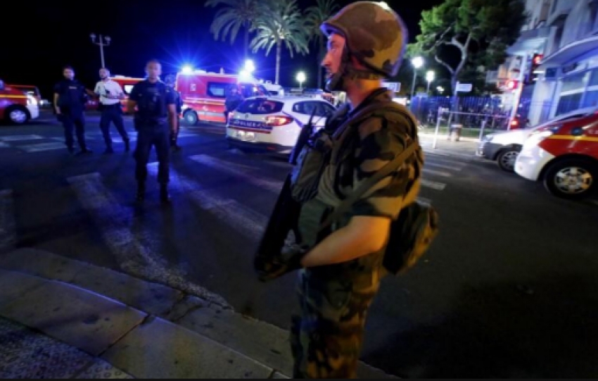 Fransa'da kamyonla terör saldırısı