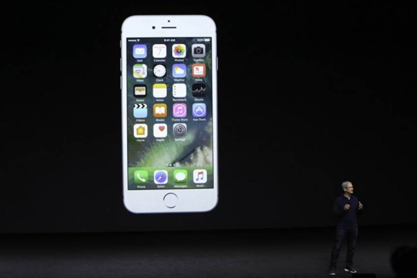 Apple, iPhone 7 ve iPhone 7 Plus'ı tanıttı 