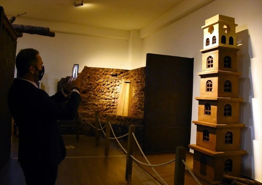 Bursa'da 8 ton çikolatayla oluşturulan müze