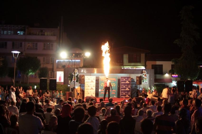 Bursa’da büyüleyen ateş dansı