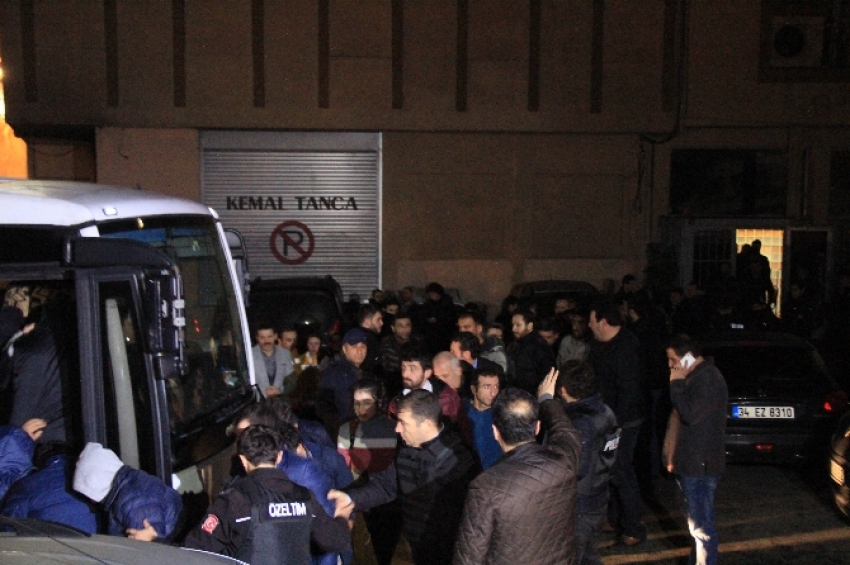 İstanbul'da kumarhane baskını! 700 kişi gözaltında...