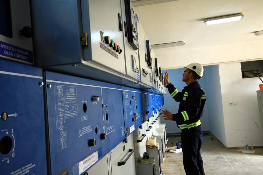 Elektrik işçilerinin zorlu meaisi
