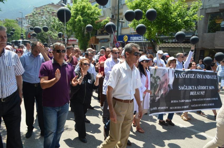 Bursa sağlıkta şiddeti protesto etti