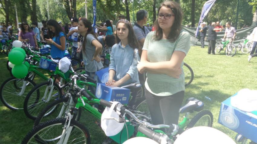 TEOG’da başarılı öğrencilere Büyükşehir’den bisiklet