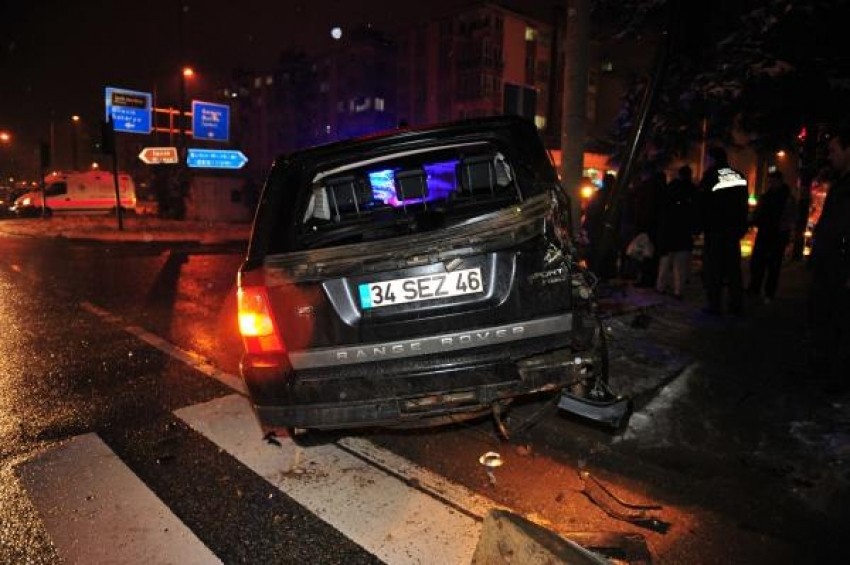 Bursa'da 17 yaşındaki ehliyetsiz sürücü kazaya davetiye çıkardı!