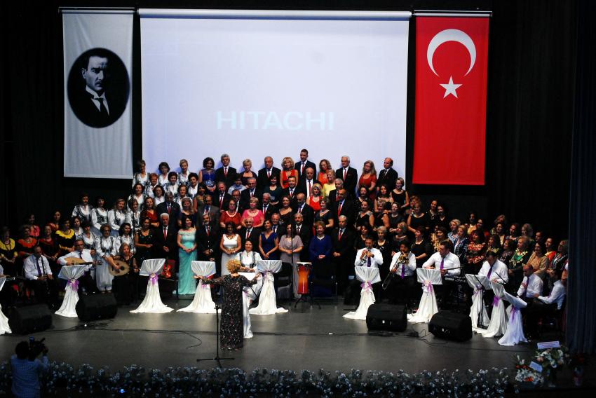 Nilüfer Belediyesi Kadın Korosu, 10'uncu yıl konseri ile mest etti