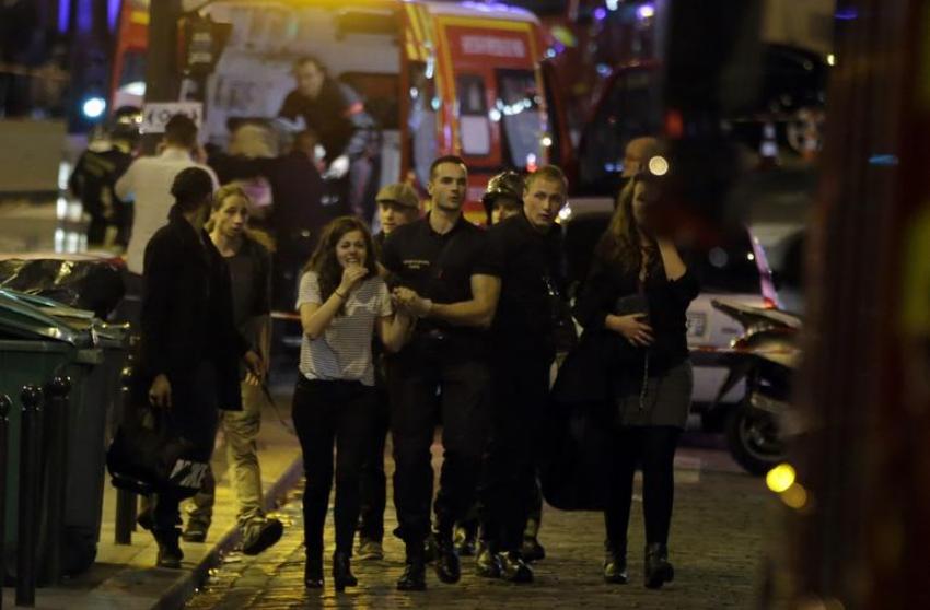 Paris'te bombalı saldırı, en az 153 ölü!