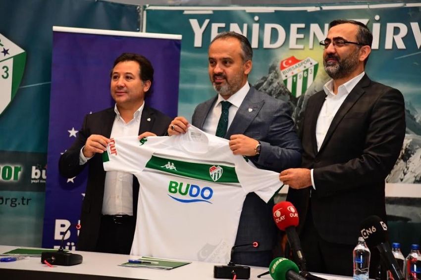 Bursaspor'un forma göğüs sponsoru BUDO oldu