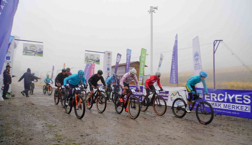Uluslararası Dağ Bisikleti Yarışları devam ediyor