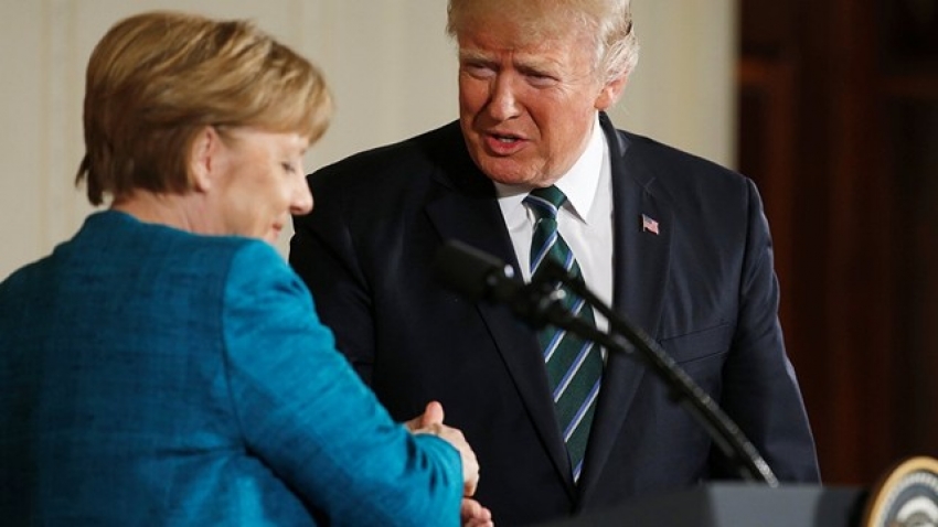 Trump ile Merkel arasında ilginç diyalog