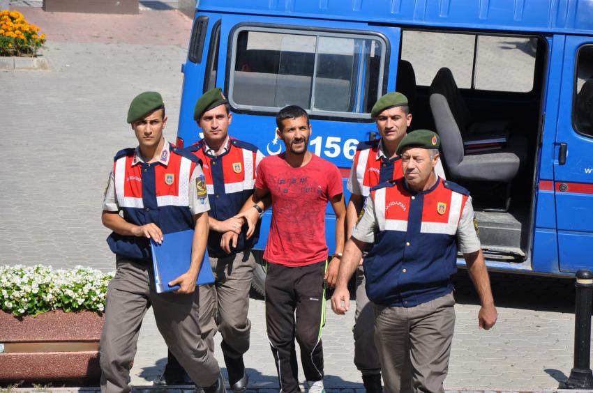 Bursa'da 11 ayrı suçtan aranan şahıs yakalandı