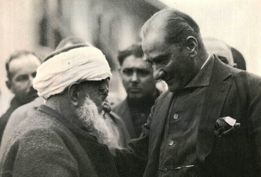 Atatürk’e destek için altınlarını veren din adamı