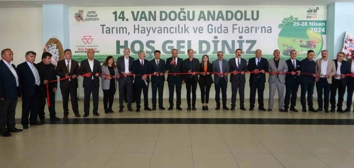14. Van Doğu Anadolu Tarım Hayvancılık ve Gıda Fuarı kapılarını açtı
