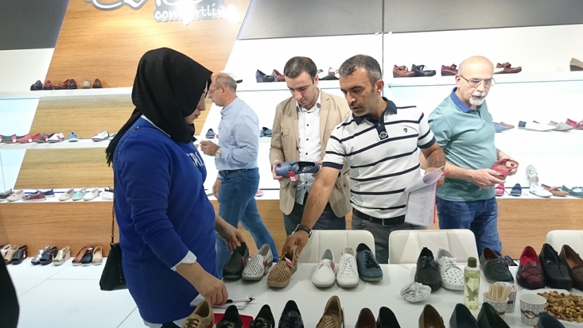 Yerli ayakkabı üreticileri, AYMOD’a akın etti