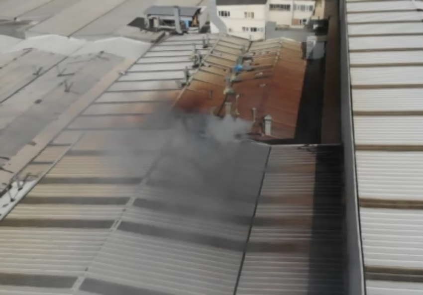 Avcılar’daki fabrika yangınında 6 kişi dumandan etkilendi