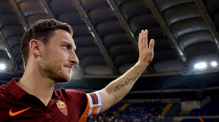 Spalletti: ''Totti, Giggs gibi olabilir''