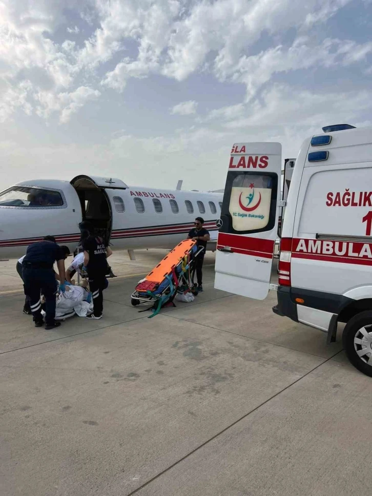 17 yaşındaki genç uçak ambulans ile İstanbul’a sevk edildi
