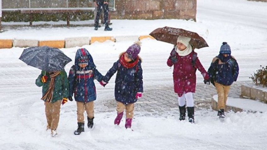 Birçok ilde okullara kar tatili