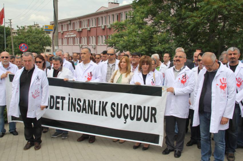 Bursa'da doktorlar ayaklandı