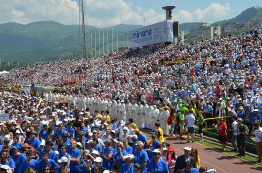 Papa Bosna'da 70 bin kişiyle ayin yaptı