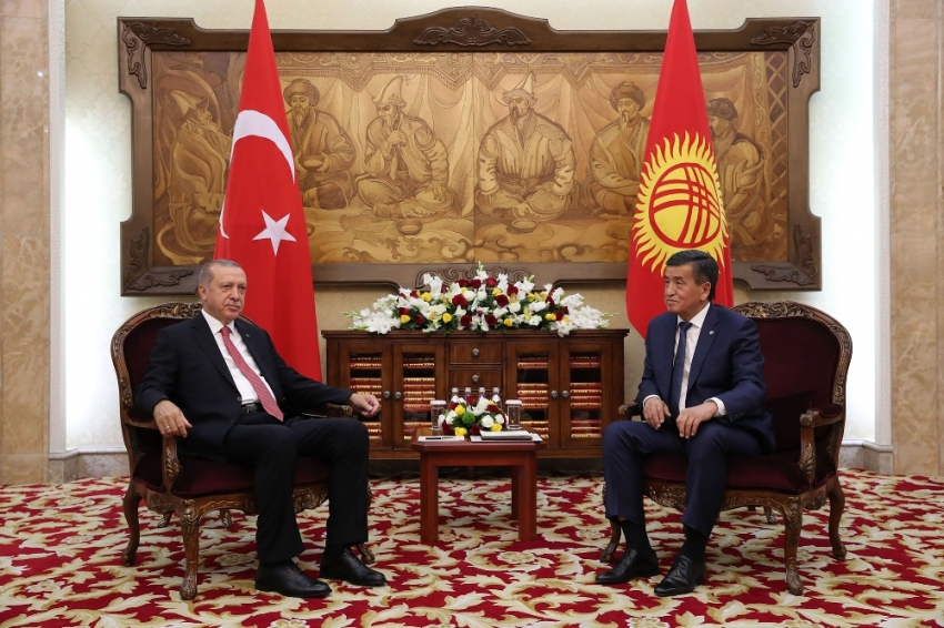 Erdoğan, Kırgız mevkidaşıyla görüştü