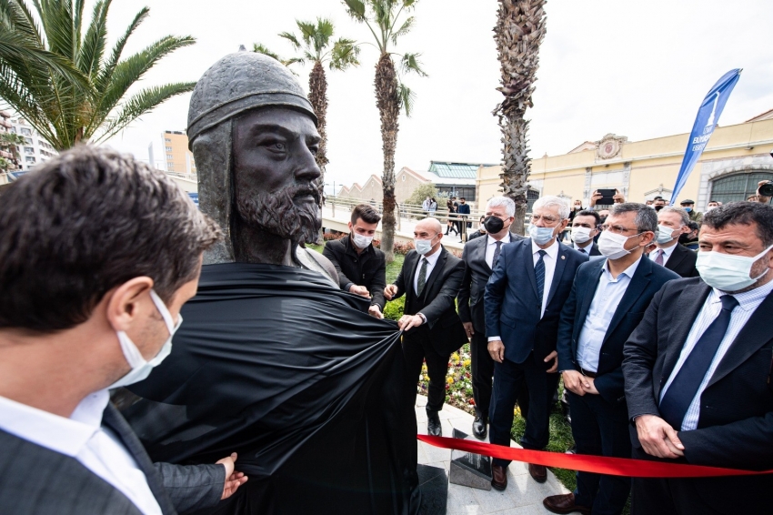 İlk Türk denizcilerinden Çaka Bey’in büstü açıldı