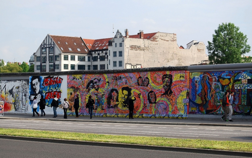 Berlin Duvarı’nın yıkılışının 29’uncu yılı kutlanıyor
