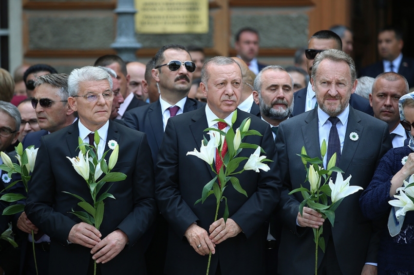 Erdoğan, Srebrenitsa kurbanları anısına düzenlenen anma töreninde