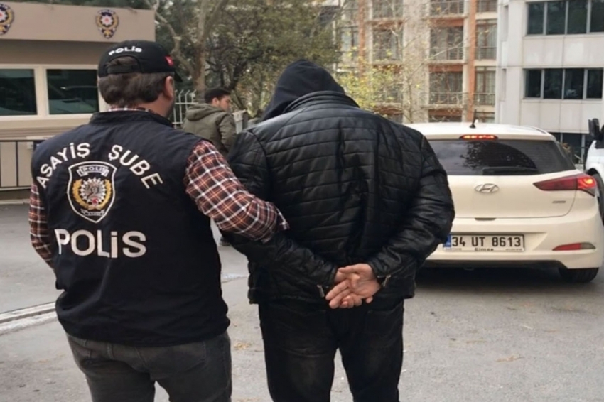 İstanbul’da rüşvet operasyonu: 2 polise gözaltı