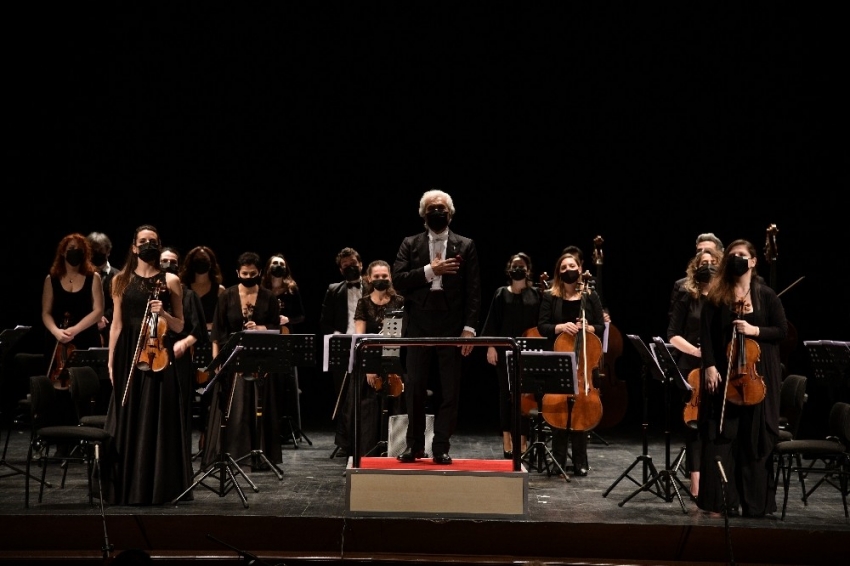 Orkestra şefi Gürer Aykal, “Gürültünüzü bile özledik”