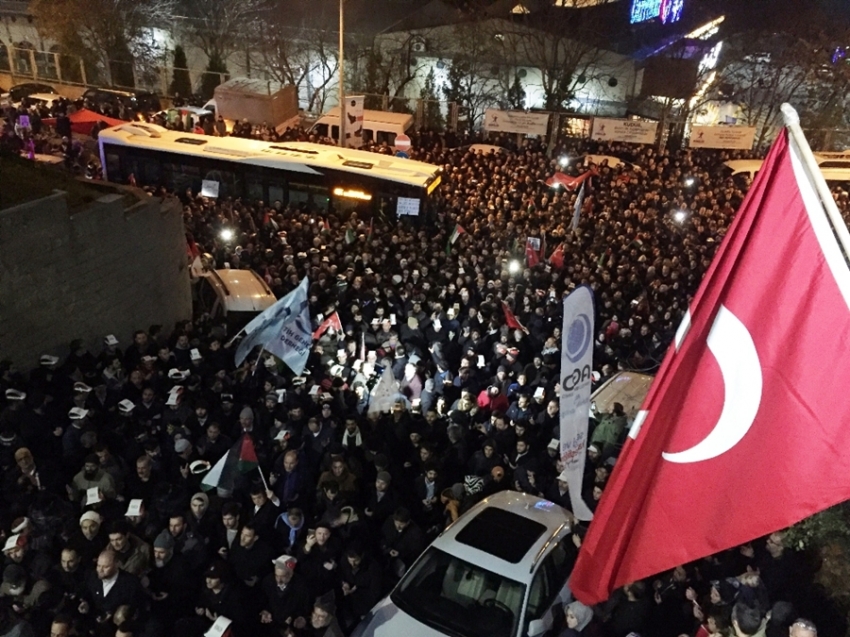İstanbul’daki ABD Başkonsolosluğu önünde Kudüs protestosu