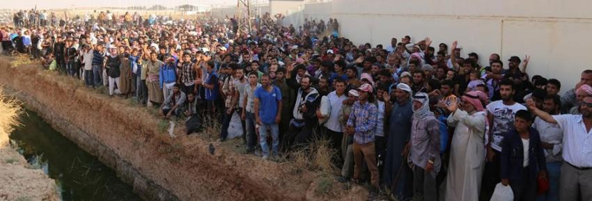 Saldırılardan kaçan 2 bin 800 Suriyeli Türkiye'ye alındı