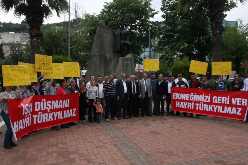 Bursa'da işten çıkartılan işçilerden protesto