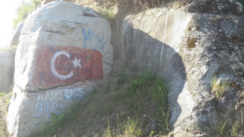 Bursa'da dev Türk bayrağına büyük ilgi 