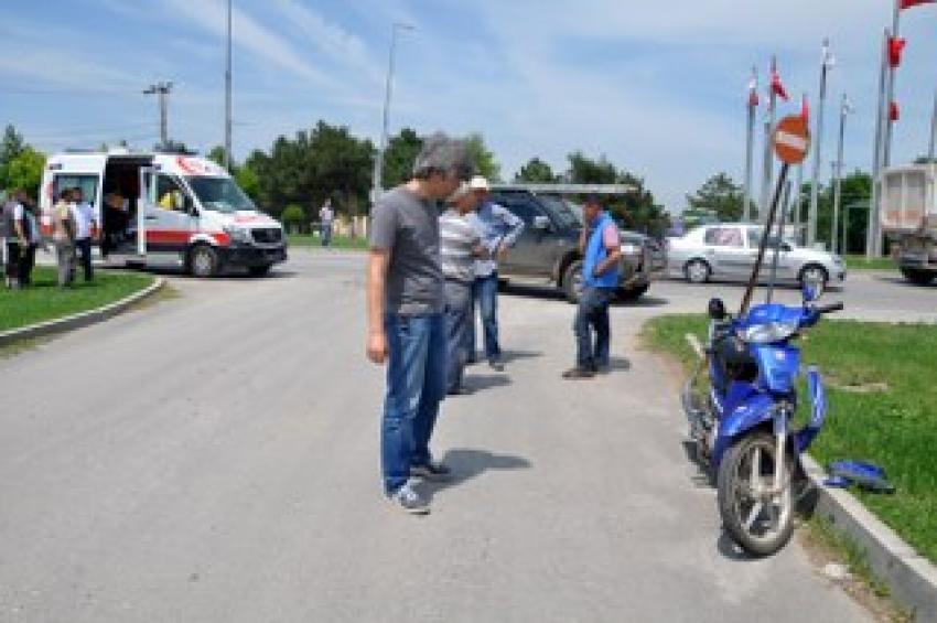 Bursa'da kamyonet ile motosiklet çarpıştı