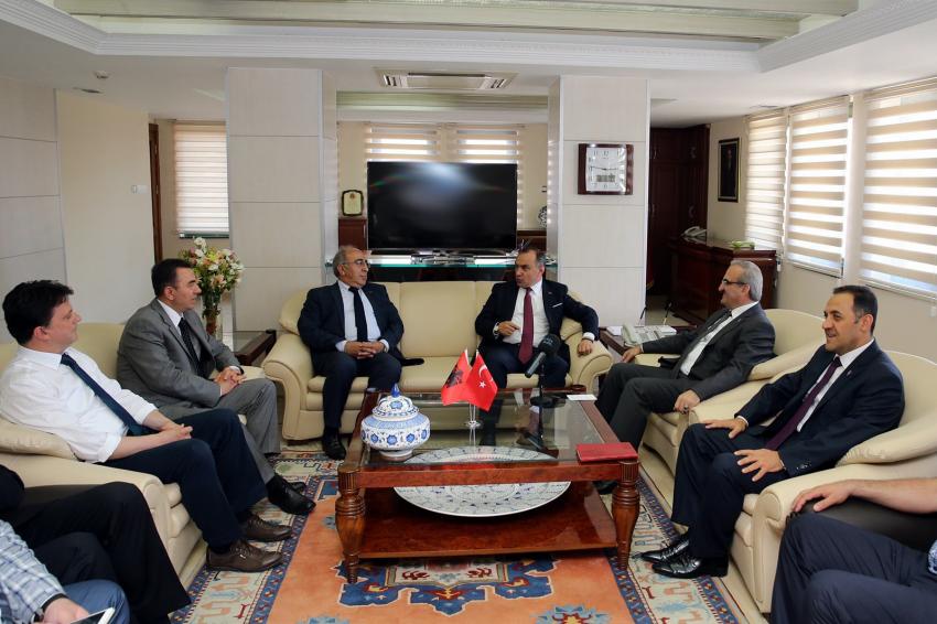 Arnavutluk Büyükelçisi'nden Bursa Valiliği'ne ziyaret
