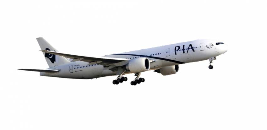 Pakistan’da yolcu uçağı düştü