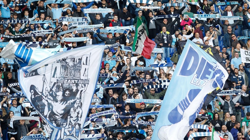 Lazio taraftarı İtalya'yı karıştırdı