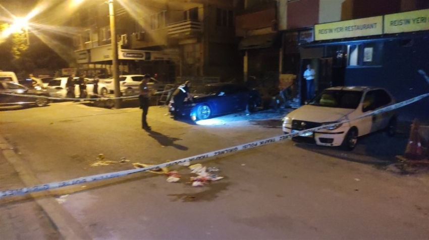 Bursa'da eğlence mekanına silahlı saldırı: 1'i polis 6 yaralı