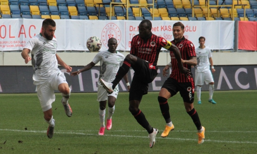 Gençlerbirliği-Konyaspor maçında puanlar paylaşıldı