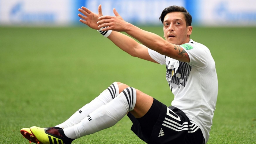 Alman medyasından Mesut Özil'e destek
