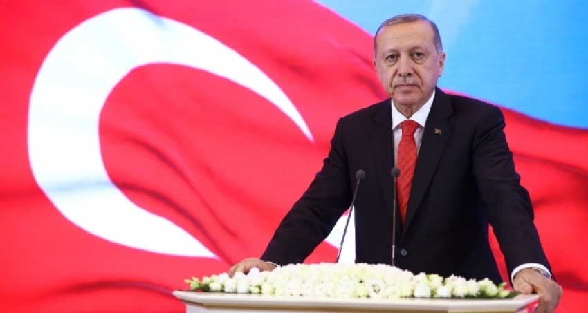 AK Parti'de Cumhurbaşkanı Erdoğan için imzalar verildi