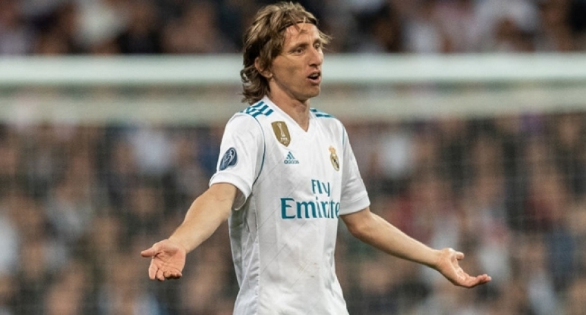 Real Madrid, Modric'i bırakmıyor