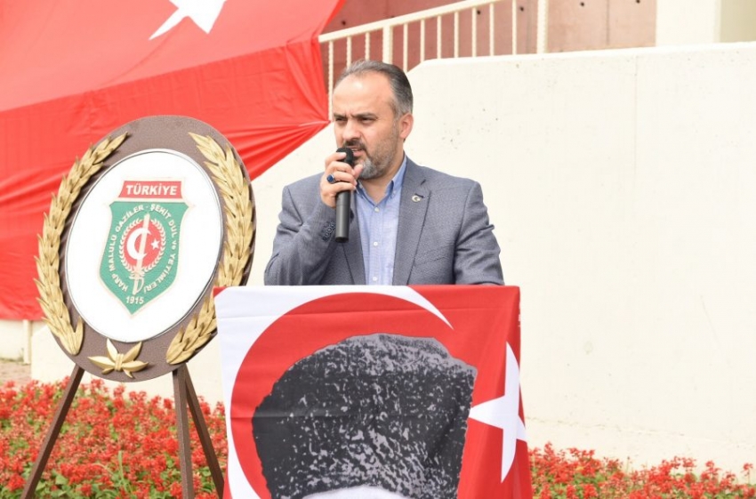 Bursa'da Başkan Aktaş'tan 'Babalar Günü' sürprizi