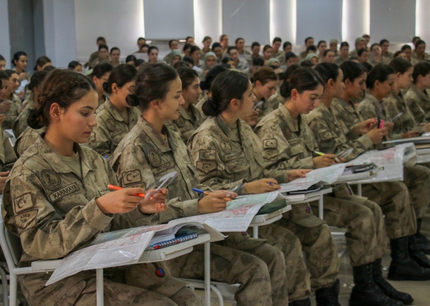 Jandarma Kadın Astsubaylar “Barış Pınarı”nda görev almak için hazırlar