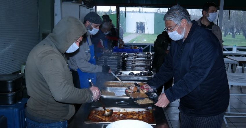 Bursa Büyükşehir'den evsizlere virüse karşı koruma kalkanı